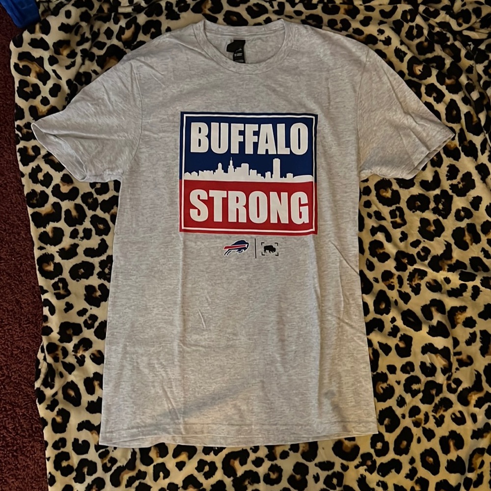 Buffalo Strong Short Sleeve Tee 🦬